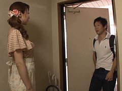 Japanese housewife masturbating before getting throbbed