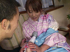 Horny geisha Kaede Moritaka allows client to examine her juicy slit